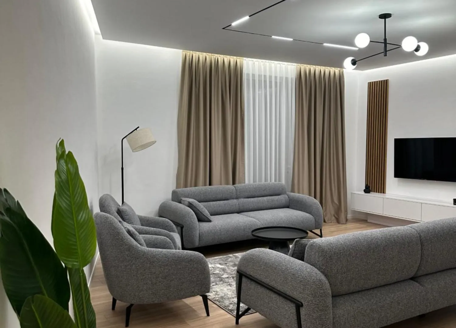 Escaped In Tirana Apartment